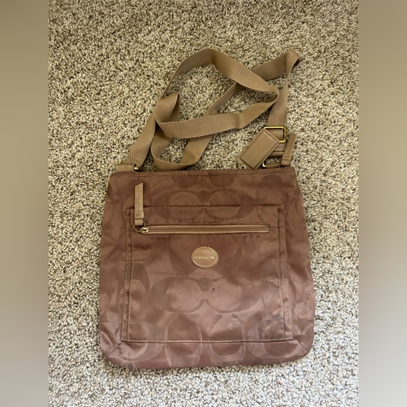 Coach Signature Getaway Nylon File Crossbody Shoulder Bag Brown Travel Pocket - Picture 1 of 11